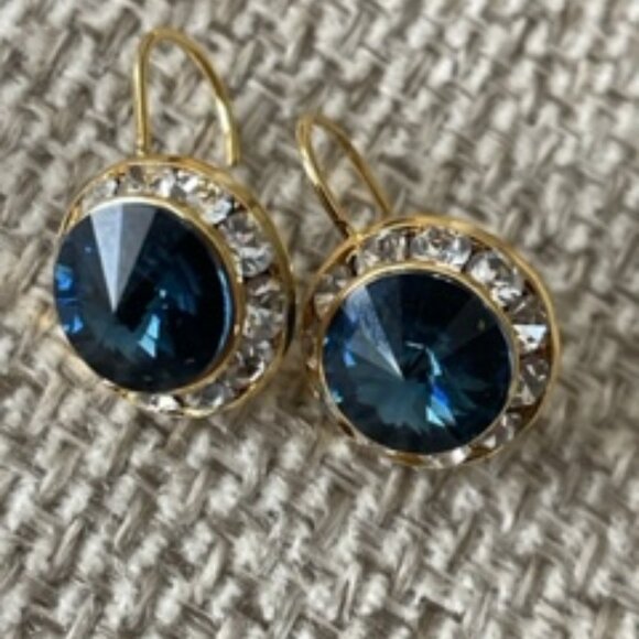 Pierced earrings-Large blue stones surrounded by clear sparkling rhinestones - Picture 3 of 6